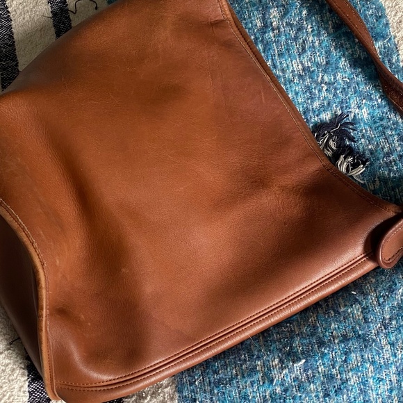 Vintage Coach 9085 Duffle Bucket Bag in British Tan Leather XL, Made in USA - Picture 15 of 16